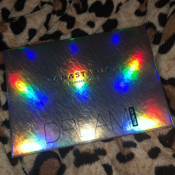 Anastasia Beverly Hills Other - Anastasia Dream Glow Kit